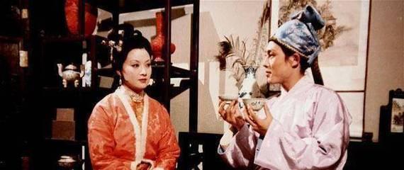 如何正确地给笔记本电脑洗尘（简单有效的清洁方法，让你的电脑更持久耐用）