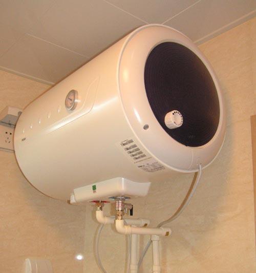 速热热水器底部漏水的修理方法(解决漏水问题的实用技巧)