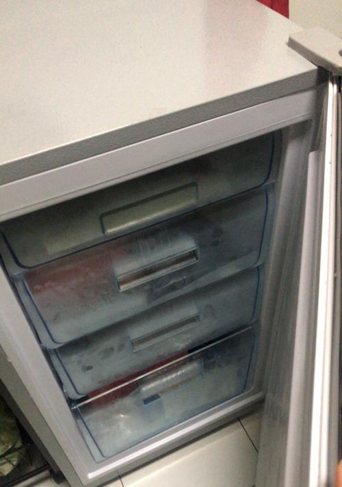 冰柜不冷冻的解决方法（保持电冰柜工作的关键是什么）
