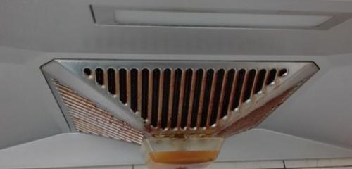 如何清洗抽油烟机油槽,让厨房更清新(抽油烟机油槽清洗方法及注意事项)