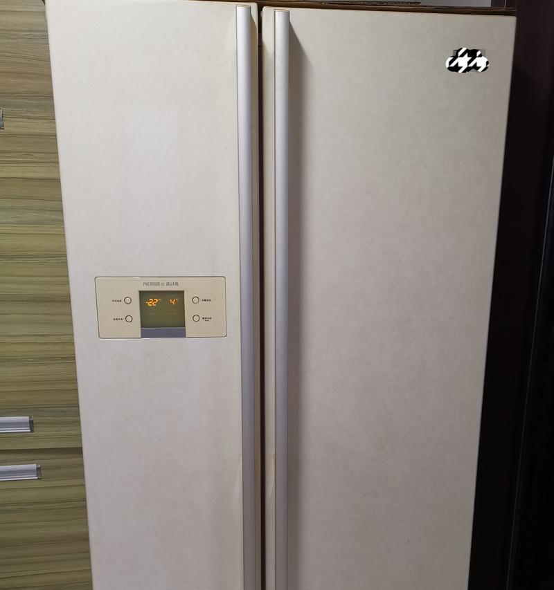解决冰柜内异响问题的有效方法(如何处理冰柜内出现的奇怪声音)