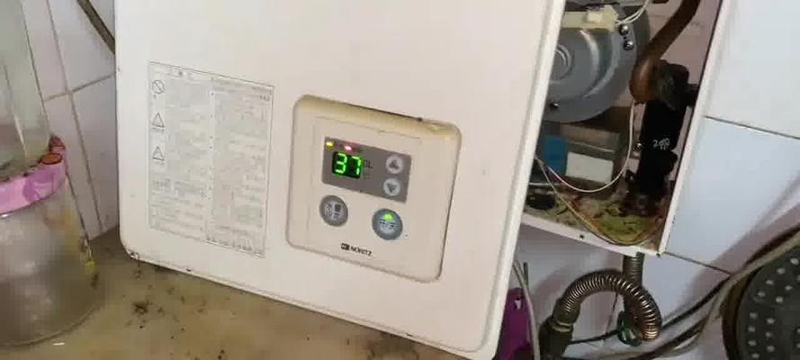 壁挂热水器E3故障解决方法(掌握壁挂热水器E3故障排除技巧)