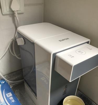 苏泊尔台式饮水机故障解决办法(针对苏泊尔台式饮水机常见故障)