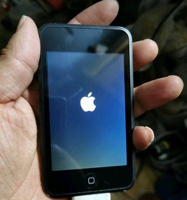 iPhone充电问题解决方案（探索iPhone不能充满电的原因及解决方法）