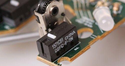 揭秘鼠标拆解过程（探索鼠标内部构造及维修方式）