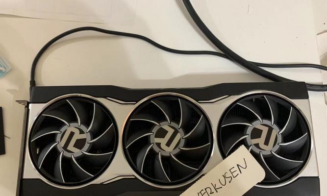 电脑玩3a游戏卡死黑屏原因是什么？如何解决？