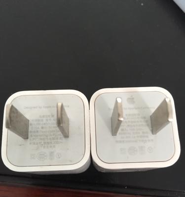 手机充电器瓷器头的拆卸方法是什么?